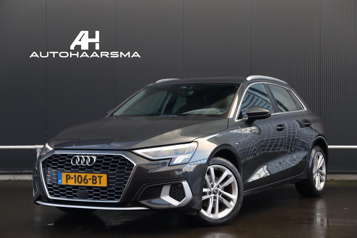 Audi A3 Sportback - 30 TFSI Automaat Business Edition Sportstoelen LED Stoelverwarming Clima CarPlay! - AutoWereld.nl