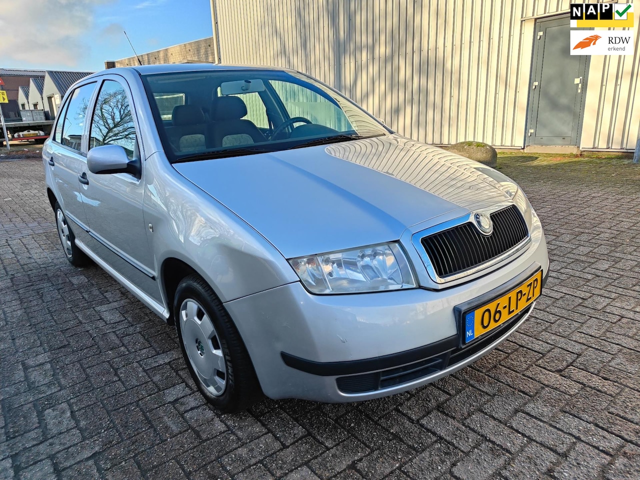 Skoda Fabia - 1.4-16V ( AUTOMAAT ) - AutoWereld.nl