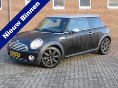MINI Cooper - 1.6 Pepper * Automatische Airco * 17 inch Lichtmetalen velgen * Dakspoiler
