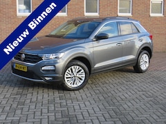 Volkswagen T-Roc - 1.0 TSI 110Pk Style * Rijklaarprijs incl. garantie * Navi * Carplay Android * Adaptieve Cr
