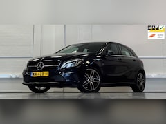 Mercedes-Benz A-klasse - 160 Ambition 18" LM Leer/stof Navigatie Mooi
