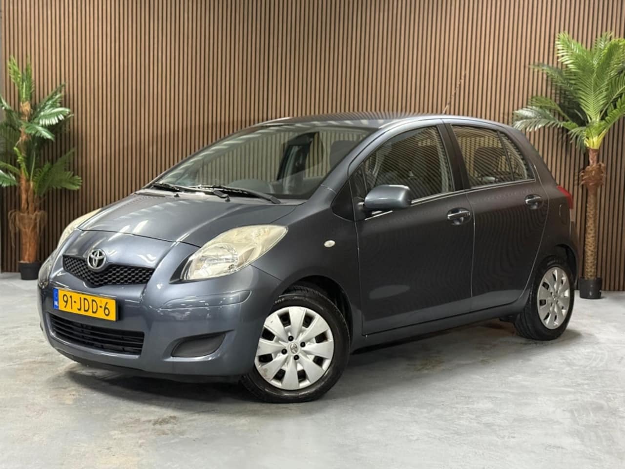 Toyota Yaris - 1.3 VVT-i Aspiration 1.3 VVTi Aspiration - AutoWereld.nl
