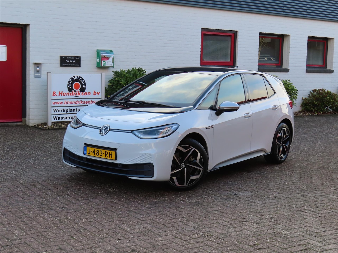 Volkswagen ID.3 - 58kWh 204pk 1ST Plus/ Stoel + stuurverwarming/ Adaptieve cruise/ DAB/ Keyless entry/ Camer - AutoWereld.nl