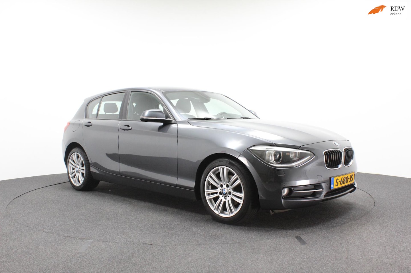 BMW 1-serie - 116i Business Limited Edition | Climate control | Stoelverwarming | Recent nieuwe ketting - AutoWereld.nl