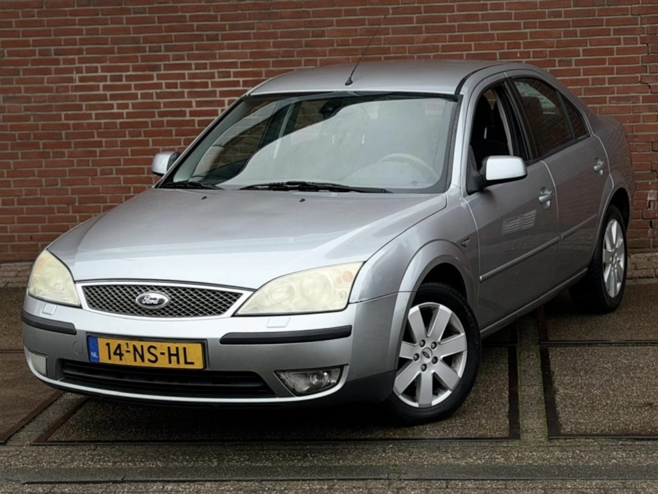 Ford Mondeo - 1.8-16V First Ed. |Airco |CruiseC |Nwe APK - AutoWereld.nl