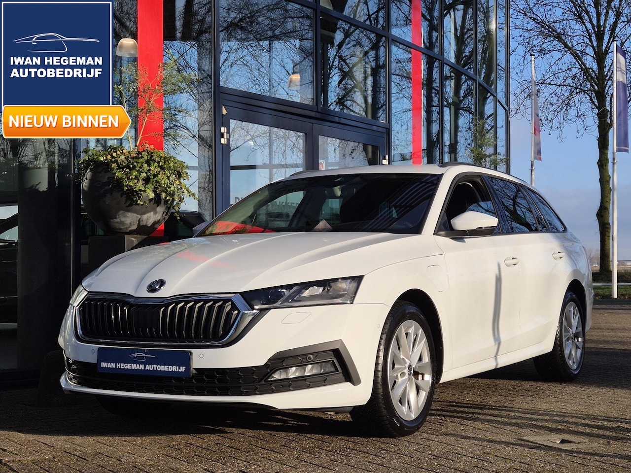 Skoda Octavia Combi - 1.4 TSI iV PHEV | Trekgewicht 1.500KG! | Navigatie | Climate Control | Cruise Control | Li - AutoWereld.nl