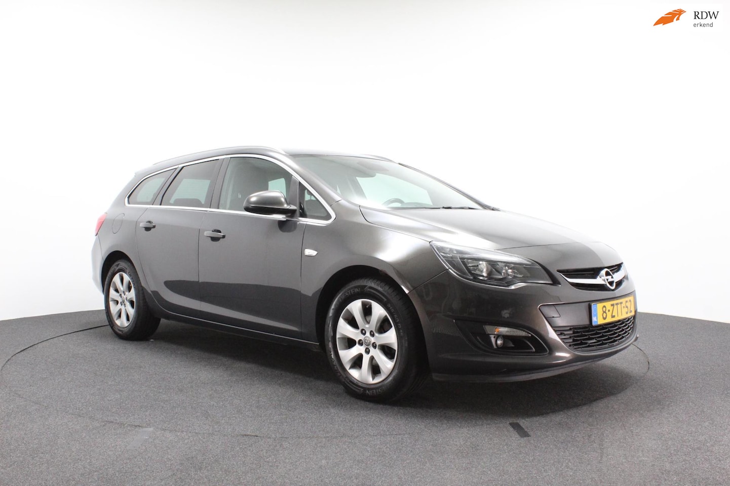 Opel Astra Sports Tourer - 1.4 Turbo Sport + | Navi | Trekhaak | Cruise control | Goed onderhouden | Parkeersensoren| - AutoWereld.nl