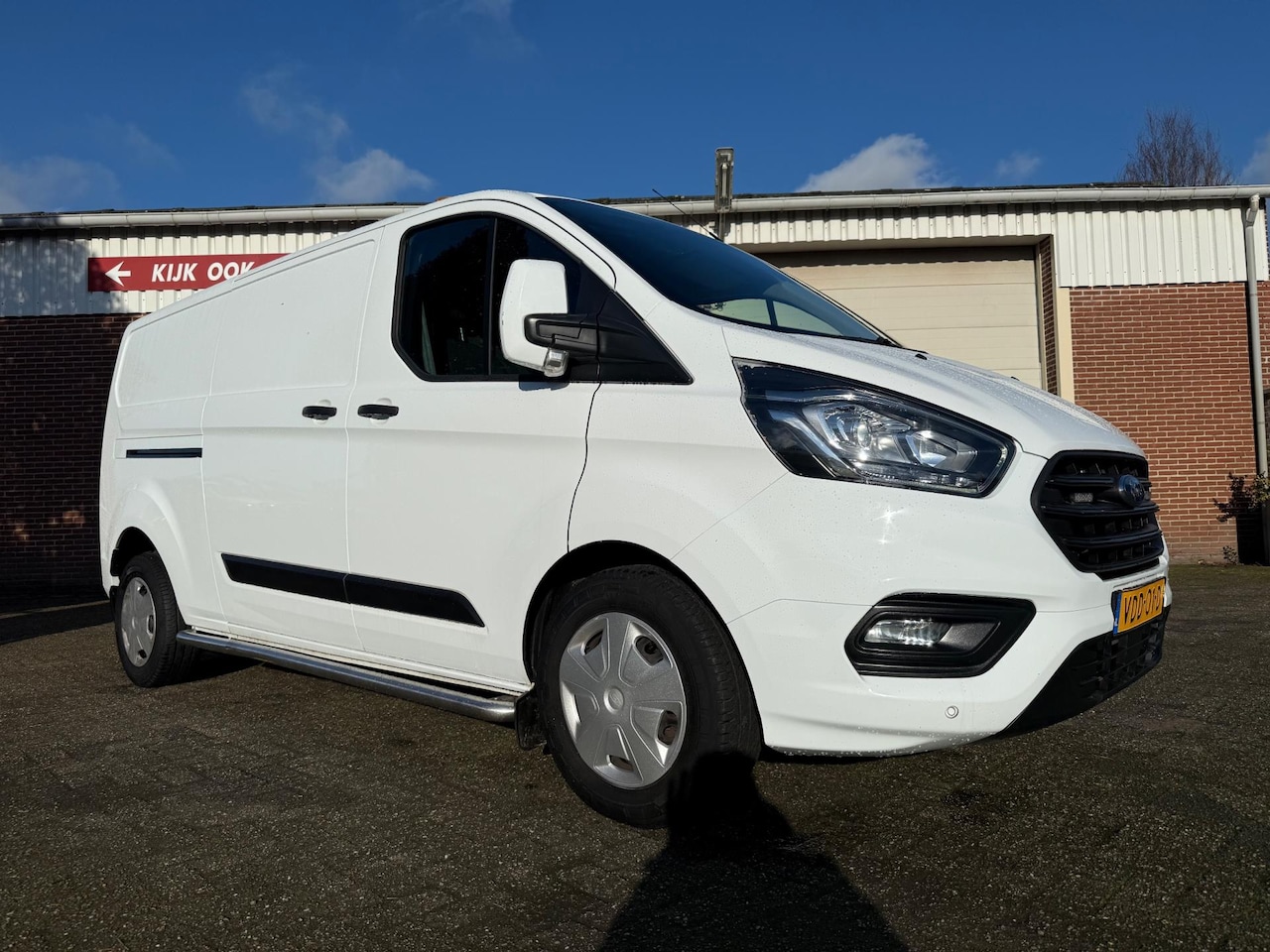 Ford Transit Custom - 340 2.0 TDCI L2H1 servicewagen inrichting 230v victron 3000 omvormer Trend - AutoWereld.nl