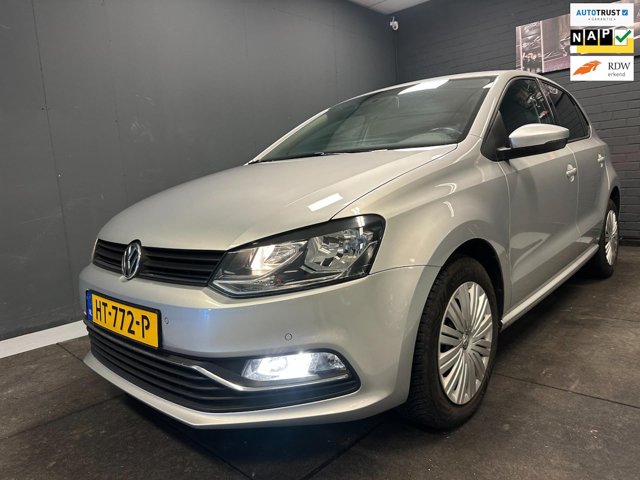 Volkswagen Polo - 1.4 TDI 2016 NL CARPLAY MULTI-STUUR APK 2027 1EIGENAAR. - AutoWereld.nl