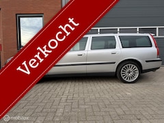 Volvo V70 - 2.3 T-5 250pk Handgeschakeld - xenon - 17inch