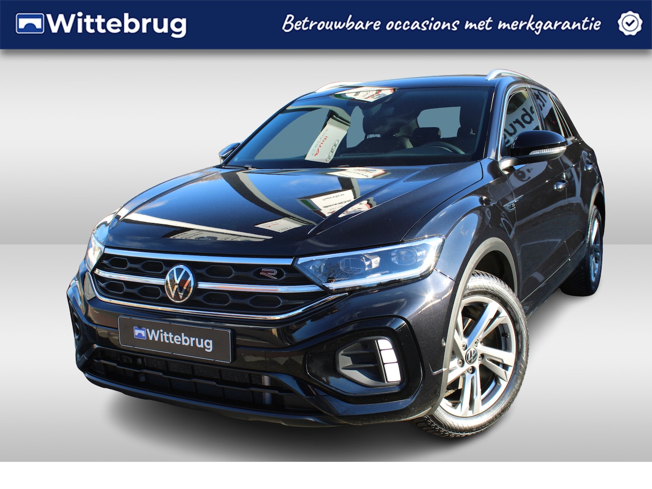 Volkswagen T-Roc - 1.5 TSI 150pk R-Line DSG Automaat / Navigatie / APP Connect / LM velgen / Camera / Park As - AutoWereld.nl