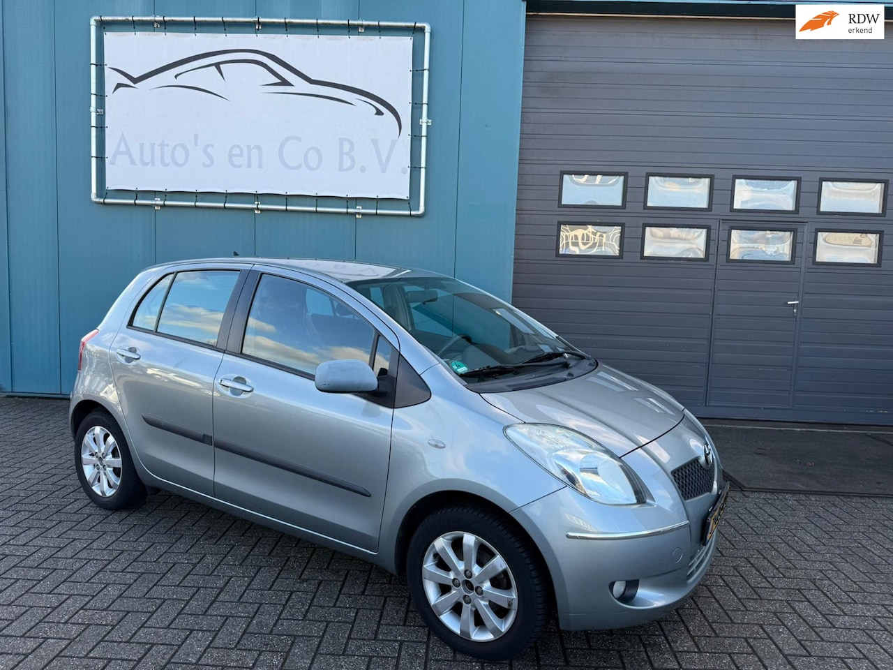 Toyota Yaris - 1.3 VVTi Cool 1.3 VVTi Cool - AutoWereld.nl