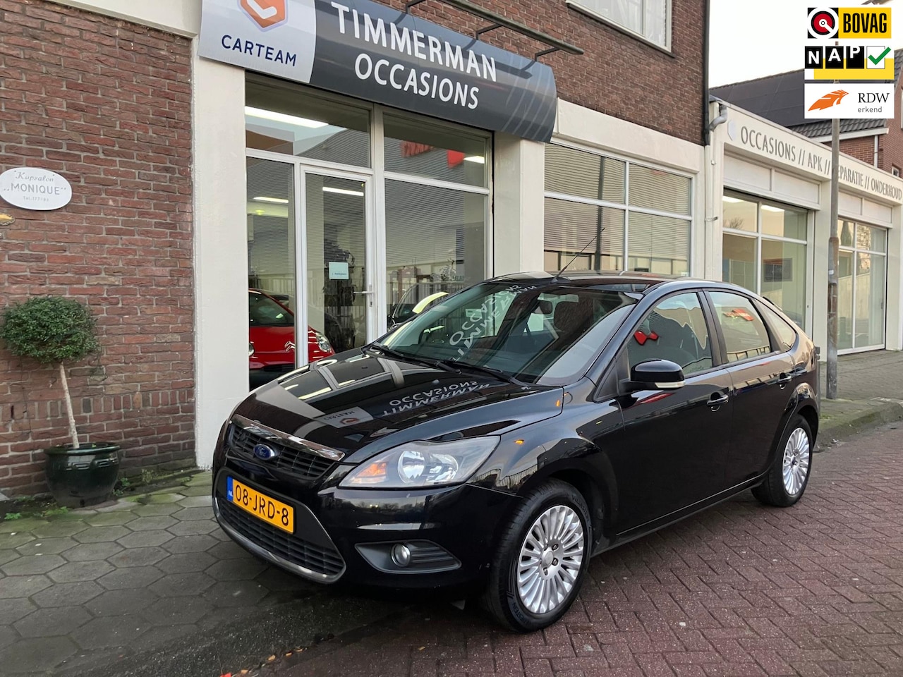 Ford Focus - 1.8 Titanium Flexi Fuel|Trekhaak|Cruise Ctrl|Climate Ctrl - AutoWereld.nl