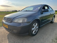 Opel Astra Coupé - 2.2-16V