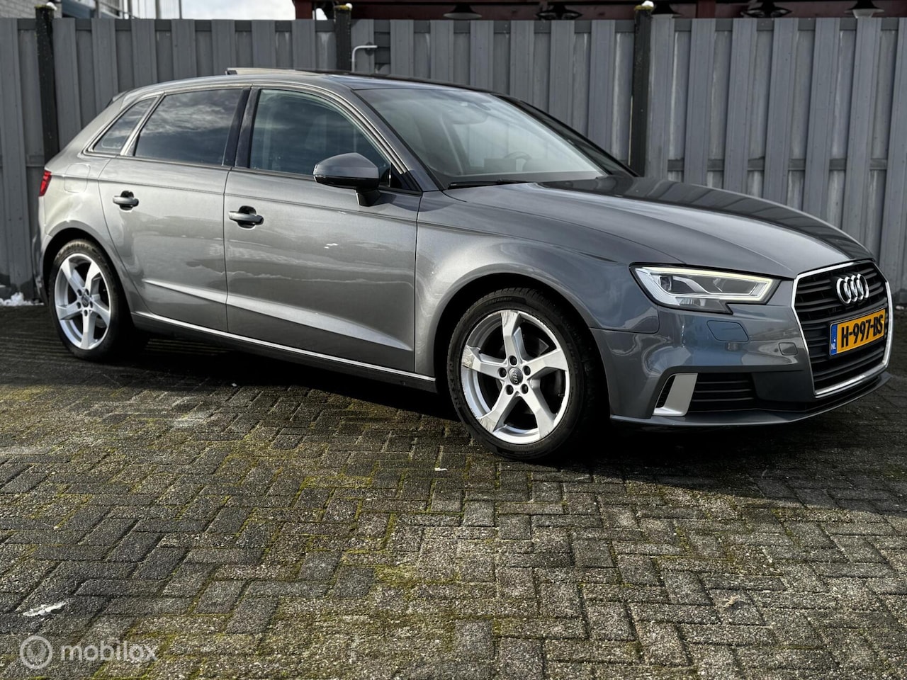 Audi A3 Sportback - 30 TFSI Advance Pano Virtual Trek - AutoWereld.nl