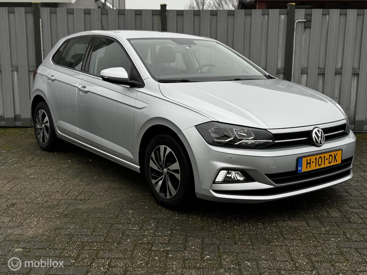 Volkswagen Polo - 1.0 TSI Comfortline Business PDC - AutoWereld.nl