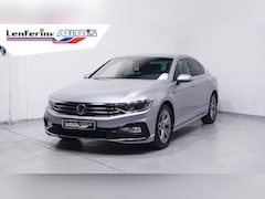 Volkswagen Passat - 1.5 TSI R-Line Business + Rijklaar Navi Stoel- en voorruitverwarming Led matrix Apple Carp