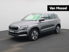 Skoda Karoq - 1.5 TSI 110kW Clever+ | LEDEREN SPORTSTOELEN | CAMERA | STOEL-STUURWIELVERWARMING | NAVIGA