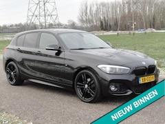 BMW 1-serie - 118i High Executive M-PAKKET I LED i ECC I NAVIG I CAMERA