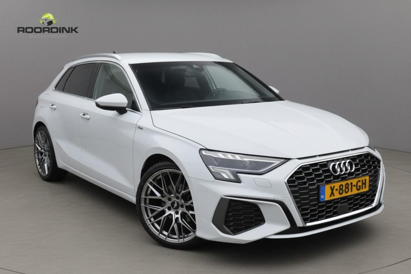 Audi A3 Sportback - S-Line|ACC|Maxton|19"inch|28DKM! - AutoWereld.nl