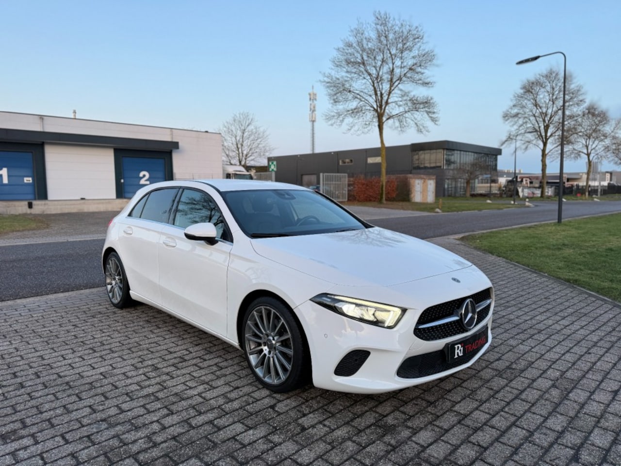 Mercedes-Benz A-klasse - 180 AMG Sfeerverl Leer Led - AutoWereld.nl