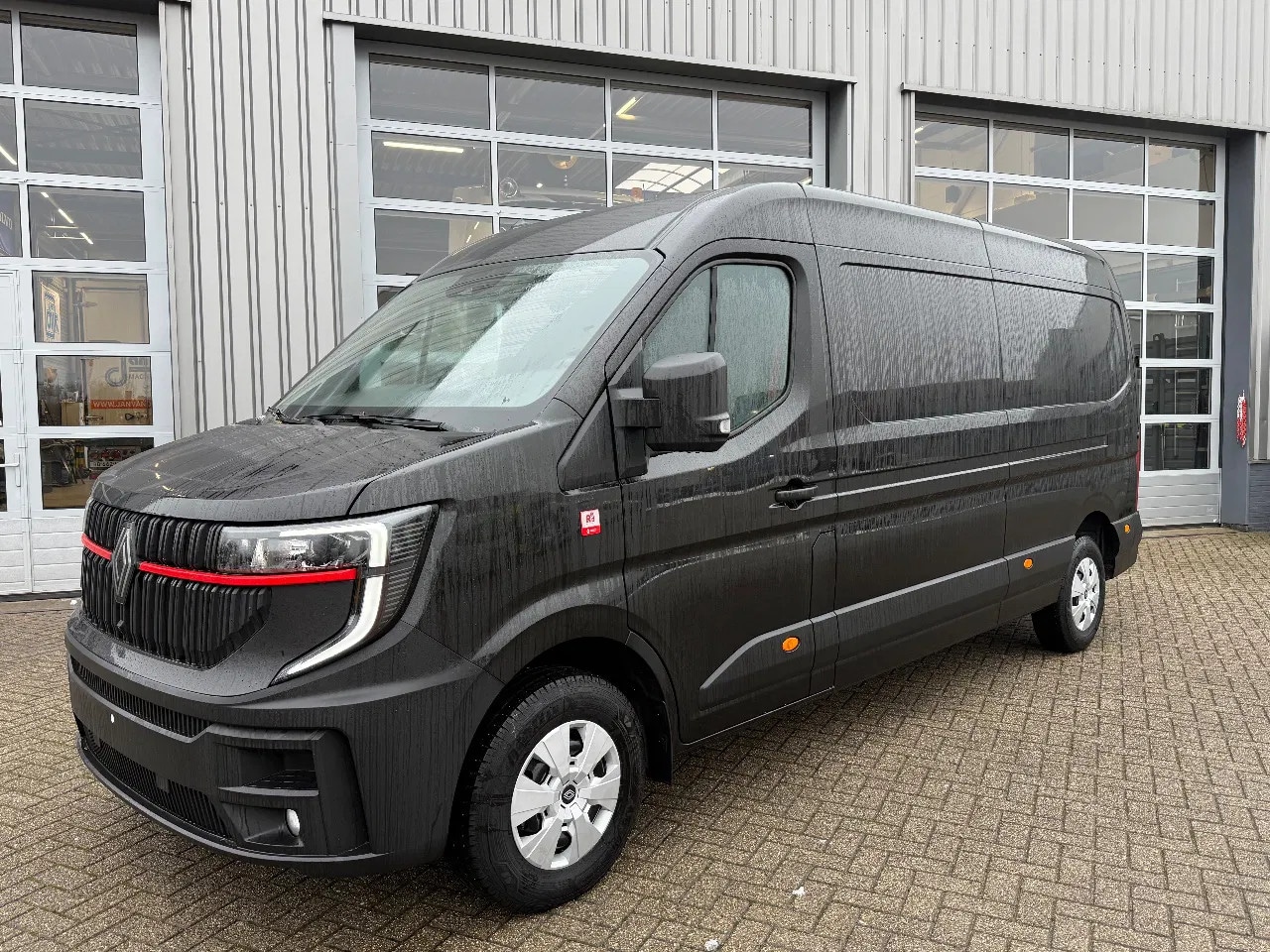 Renault Master - L3H2 RED EDITION / BPM VRIJ / PTO / VOORRAAD - AutoWereld.nl