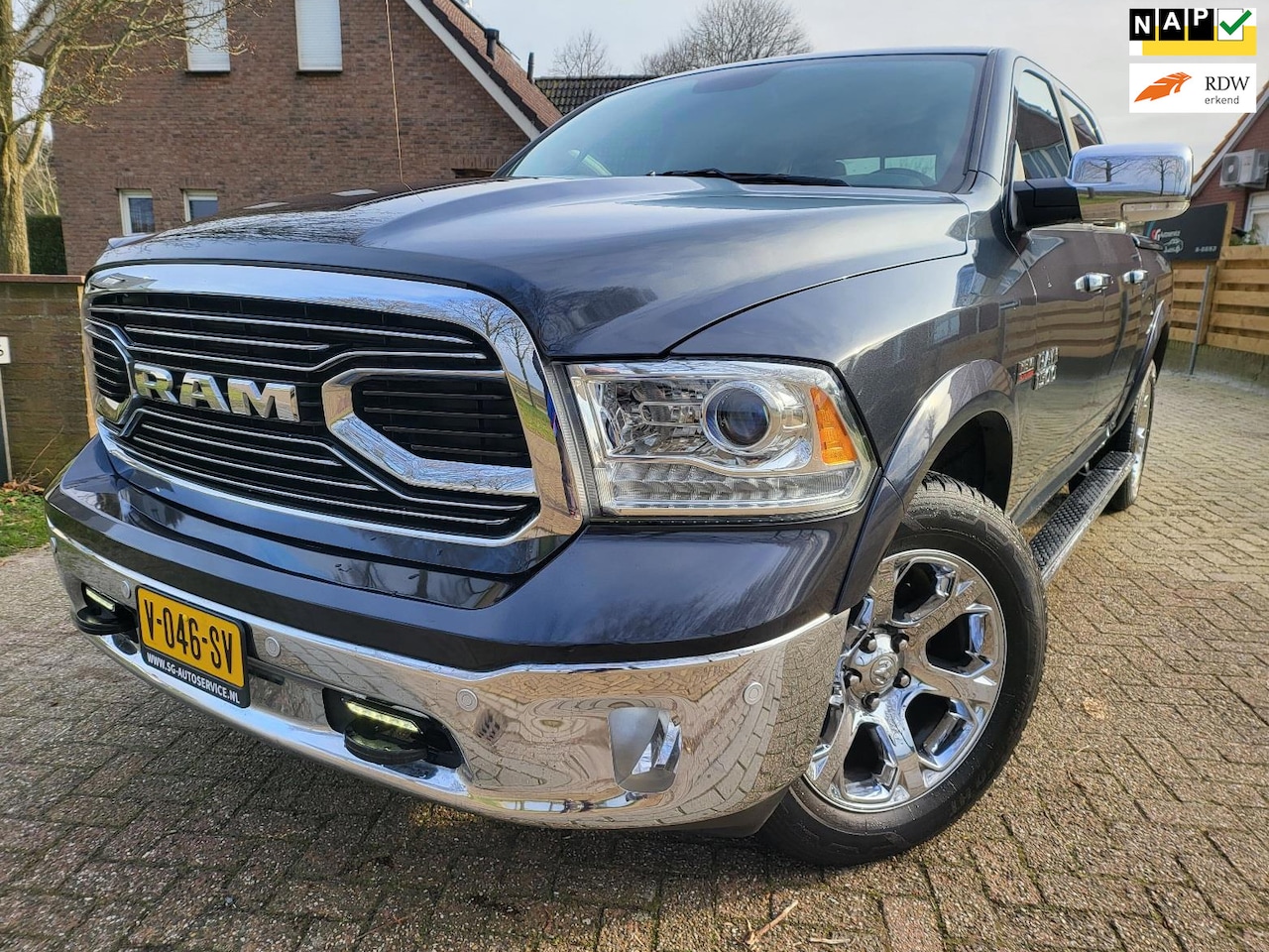 Dodge Ram 1500 - 5.7 V8 4x4 Quad Cab 6'4 Laramie 5.7 V8 4x4 Quad Cab 6'4 Laramie - AutoWereld.nl