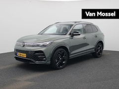 Volkswagen Tiguan - 1.5 eHybrid R-Line Edition 204 PK| Origineel Nederlands | 1e Eigenaar | Navigatie | Achter