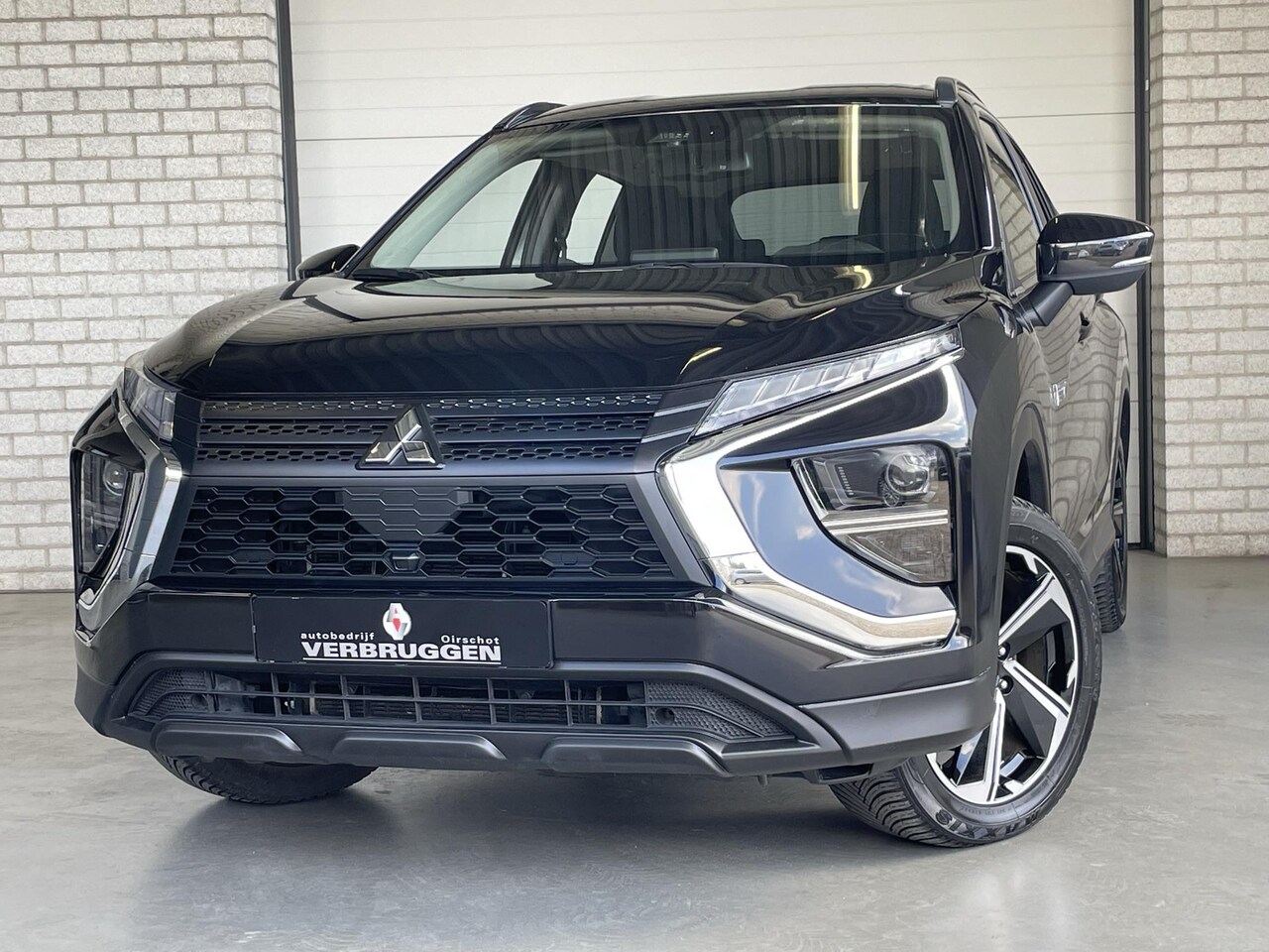 Mitsubishi Eclipse Cross - 2.4 PHEV Intense | 18" LMV | Carplay | Stoelverw. | All-in rijklaarprijs - AutoWereld.nl