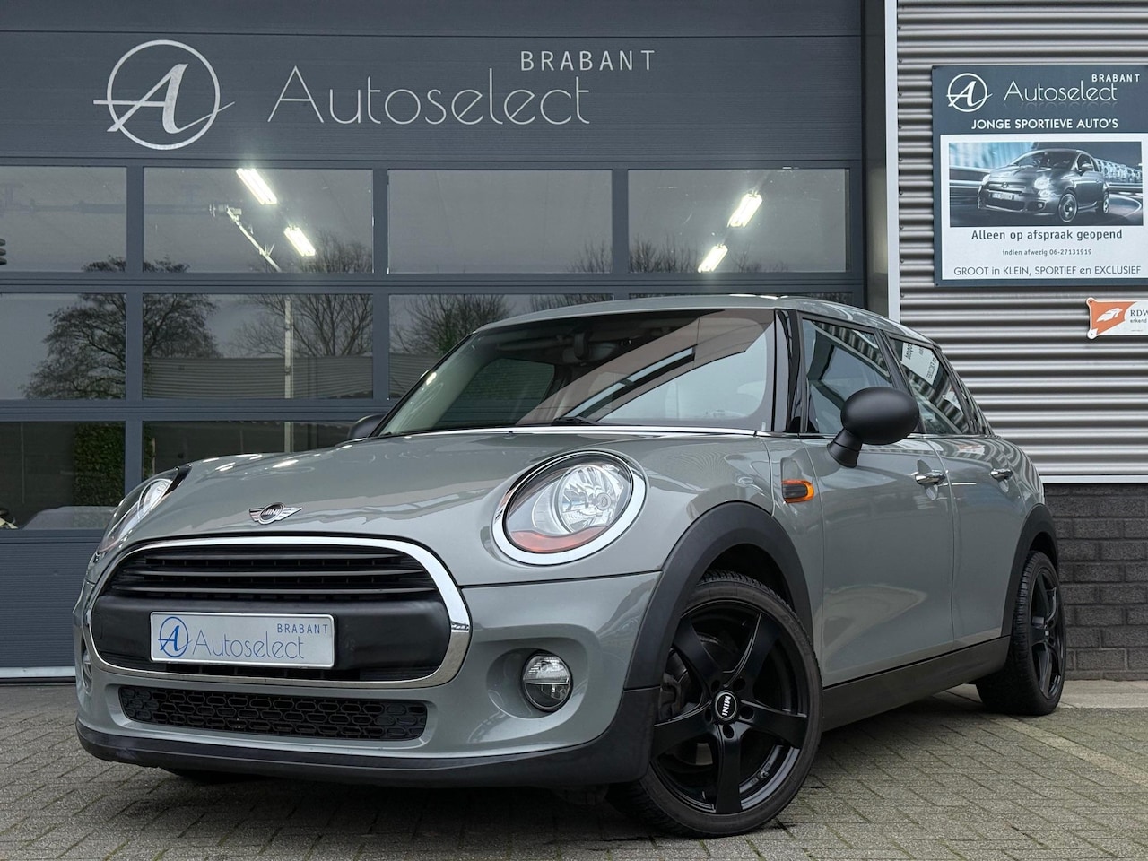 MINI One - Mini 1.5 Salt Business Navi Cruise PDC - AutoWereld.nl