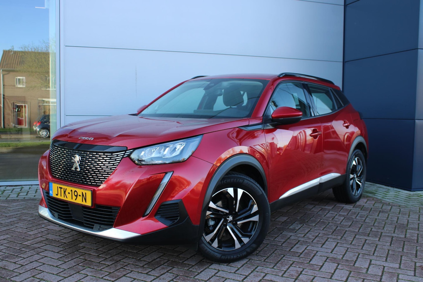 Peugeot 2008 - 1.2 PureTech 130pk Allure Airco Navi Camera Carplay 60.388km Super mooi - AutoWereld.nl