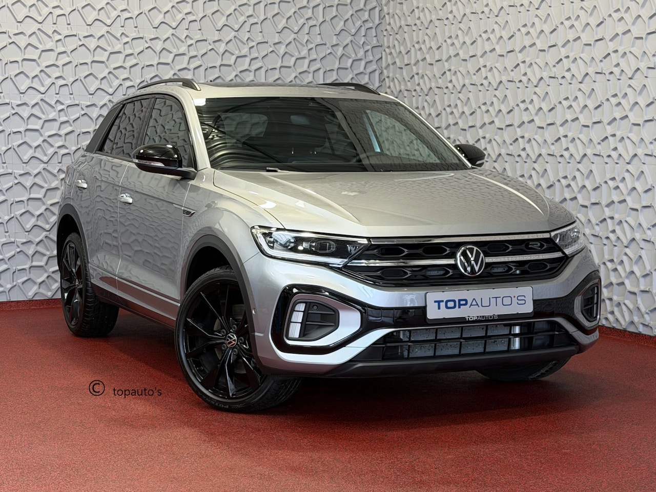Volkswagen T-Roc - 1.5 TSI 150PK R-LINE PANORAMA BLACKLINE EVO IQ LIGHT ALCANTARA ELEK.KLEP CARPLAY STOEL/STU - AutoWereld.nl