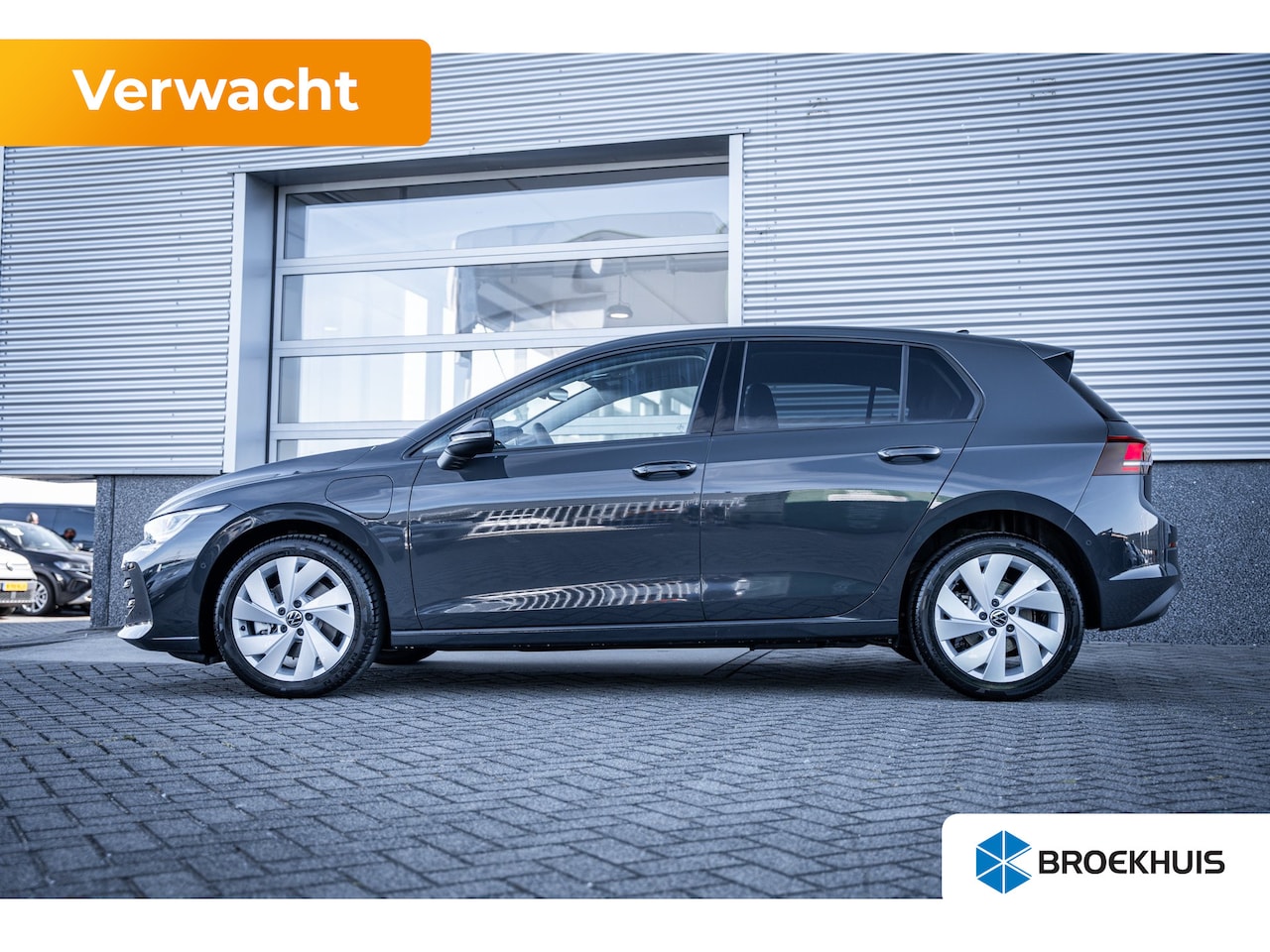 Volkswagen Golf - Life Edition eHybrid | 'App-Connect' draadloze smartphone integratie | Achterbank in ongel - AutoWereld.nl