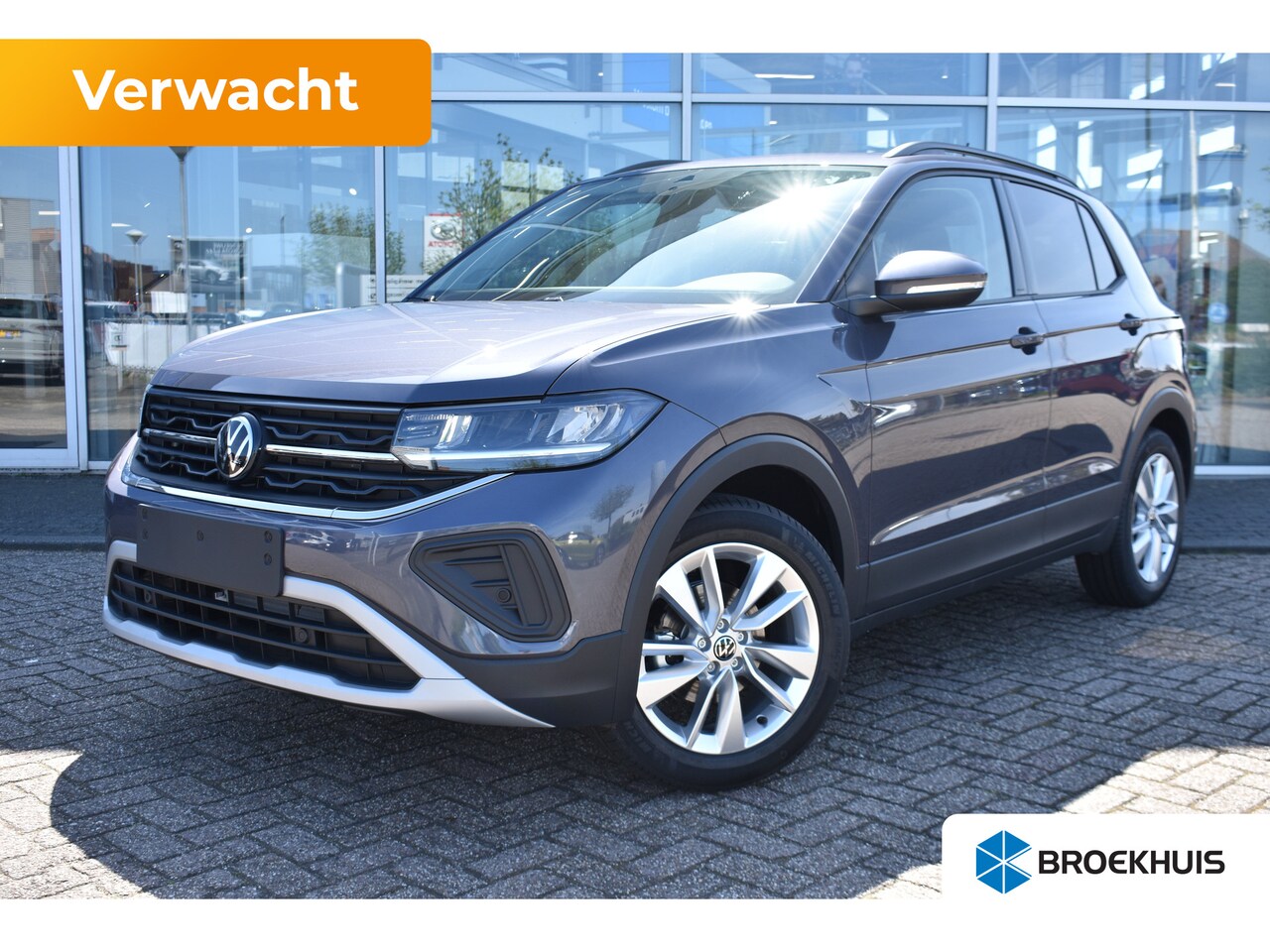 Volkswagen T-Cross - Life Edition | Achterlichten LED | Afstandscontrolesysteem (Front Assist) | Airconditionin - AutoWereld.nl