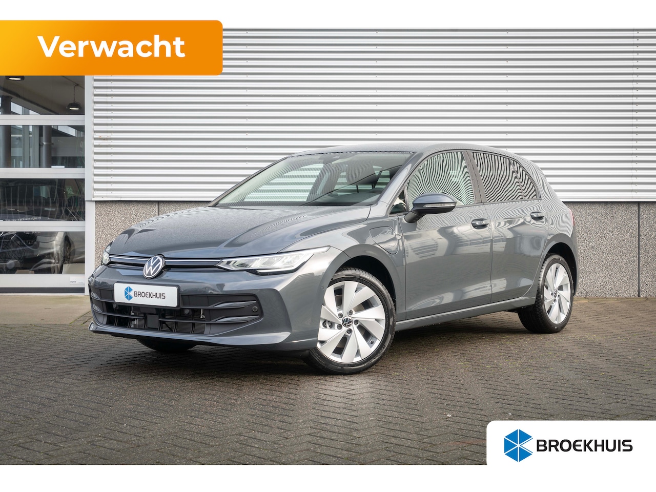 Volkswagen Golf - Life Edition eHybrid | 'App-Connect' draadloze smartphone integratie | Achterbank in ongel - AutoWereld.nl