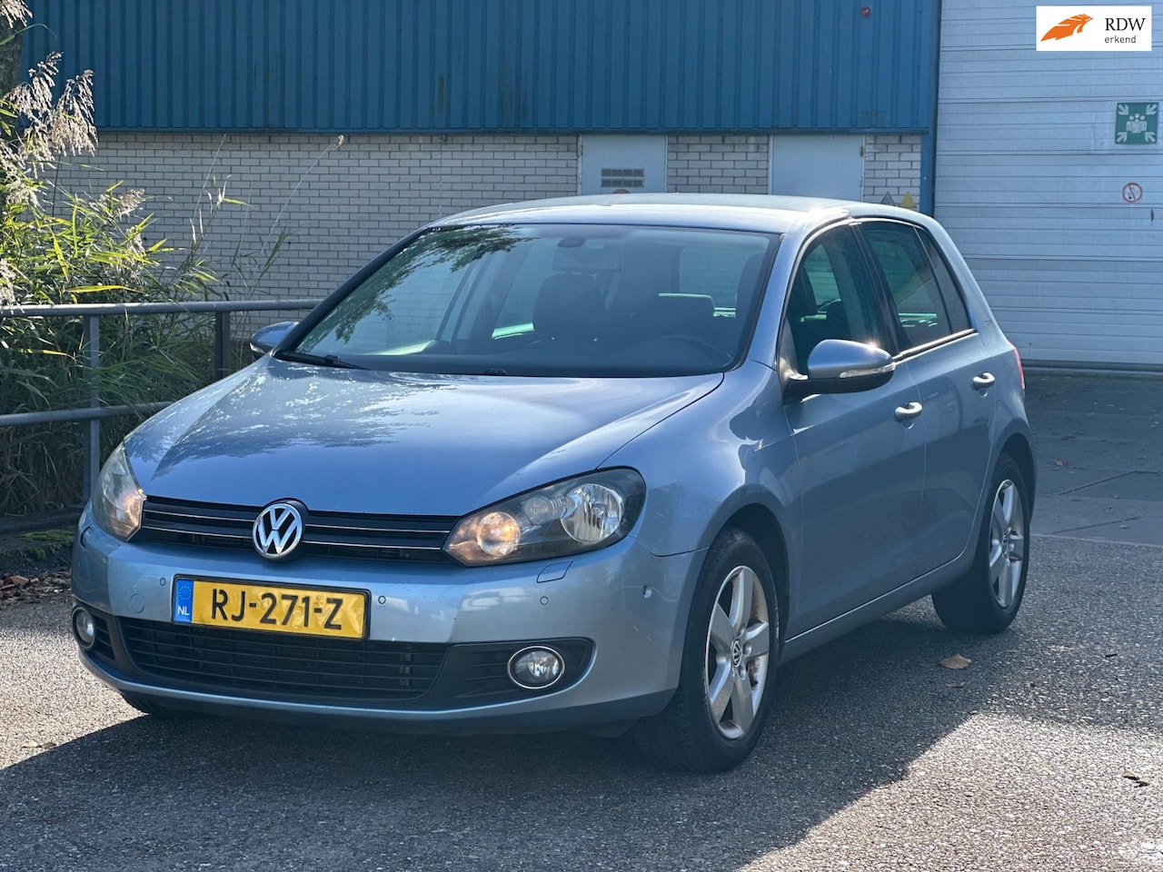 Volkswagen Golf - 1.2 TSI Highline BlueMotion 5 drs Airco! LM velgen! APK! - AutoWereld.nl