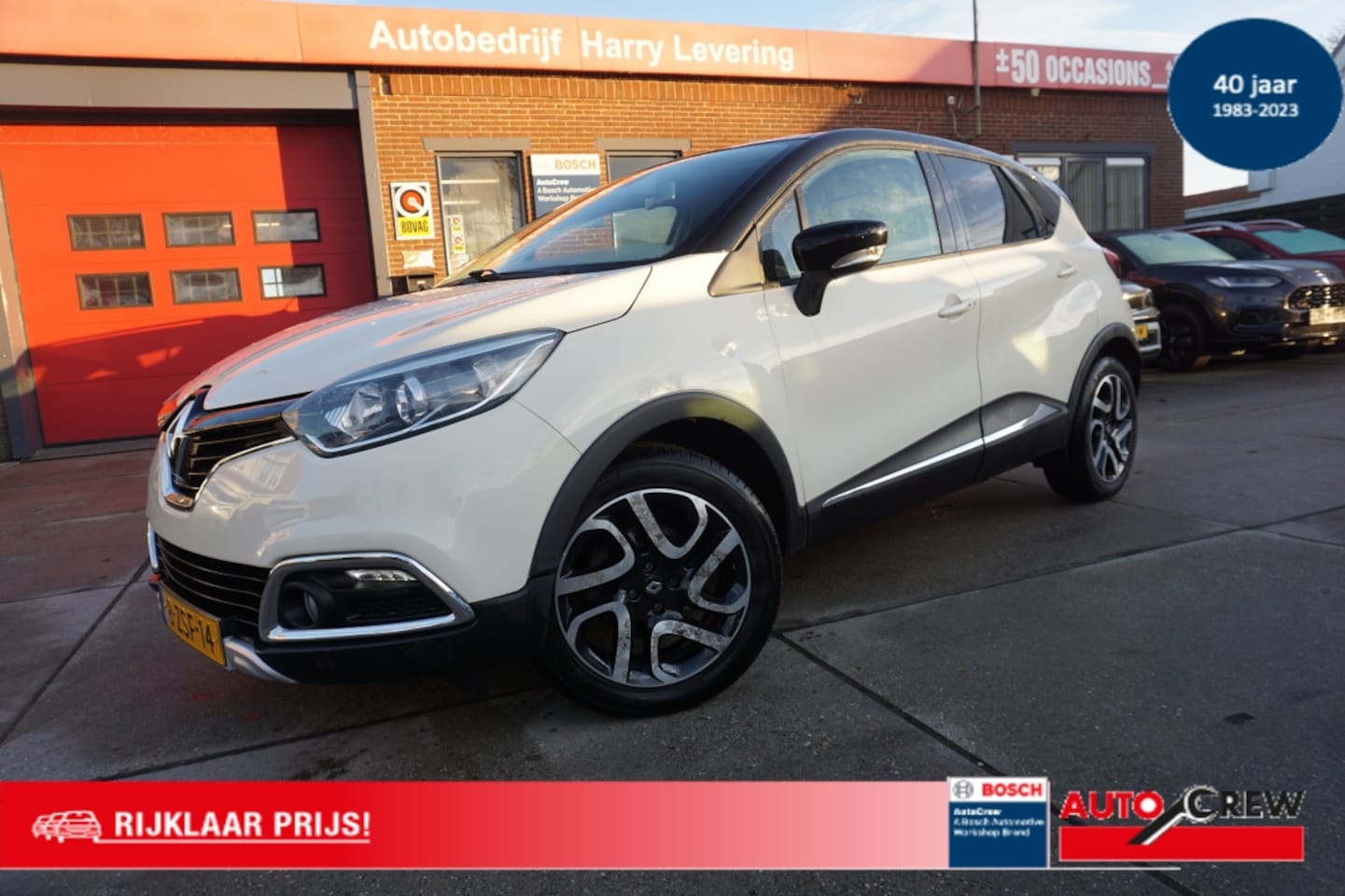 Renault Captur - TCe 120pk Automaat Helly Hansen Leder Navigatie Camera - AutoWereld.nl