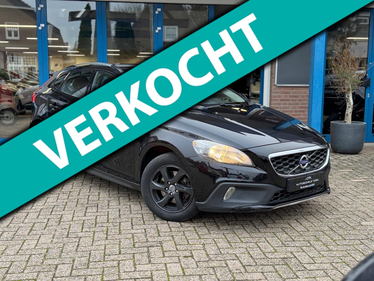 Volvo V40 Cross Country - 1.6 D2 Momentum 2013 NAVI CLIMA NAP - AutoWereld.nl