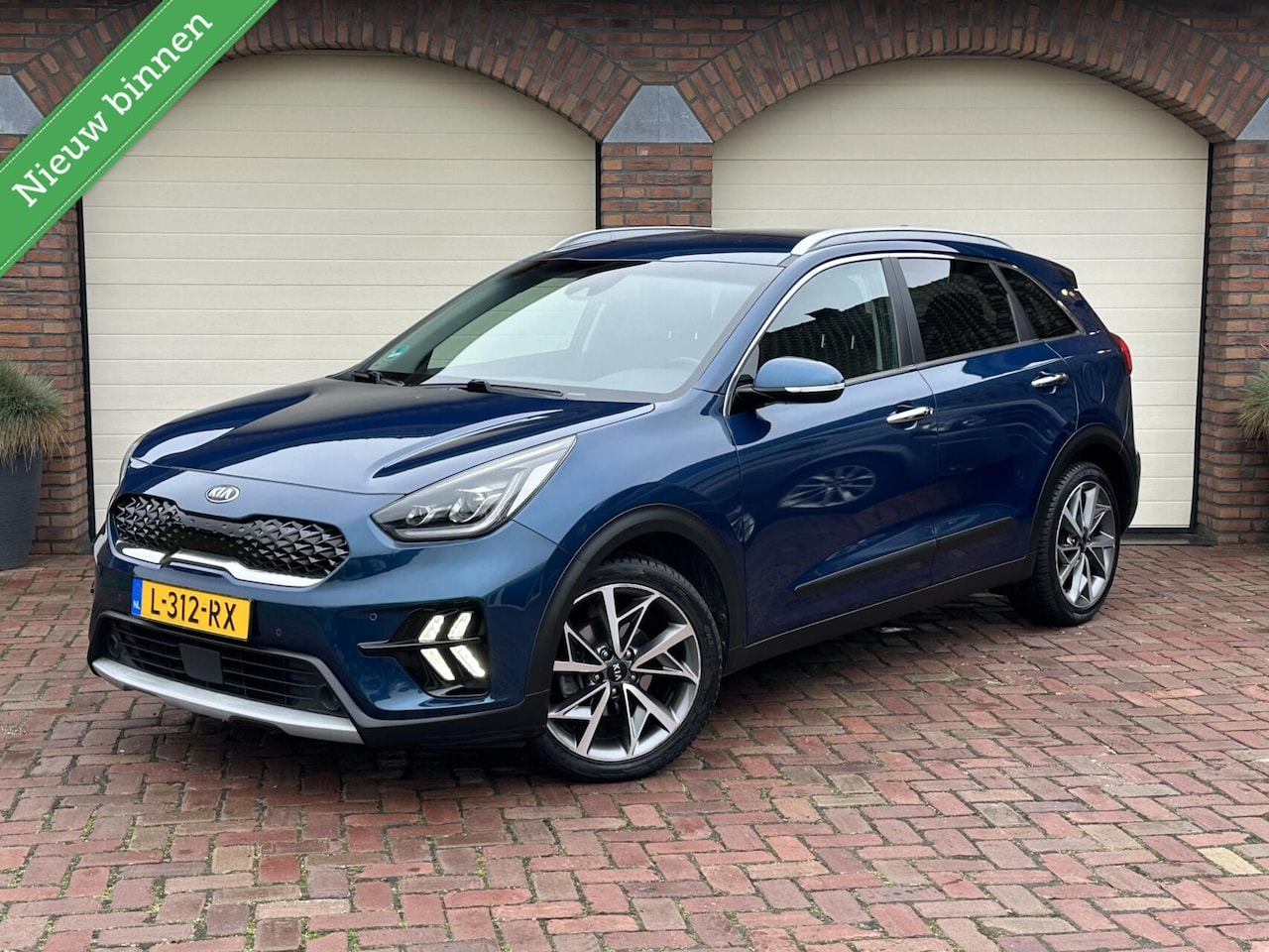 Kia Niro - 1.6 GDi Hybrid DynamicPlusLine Clima Camera JBL PDC Adap. Cruise - AutoWereld.nl