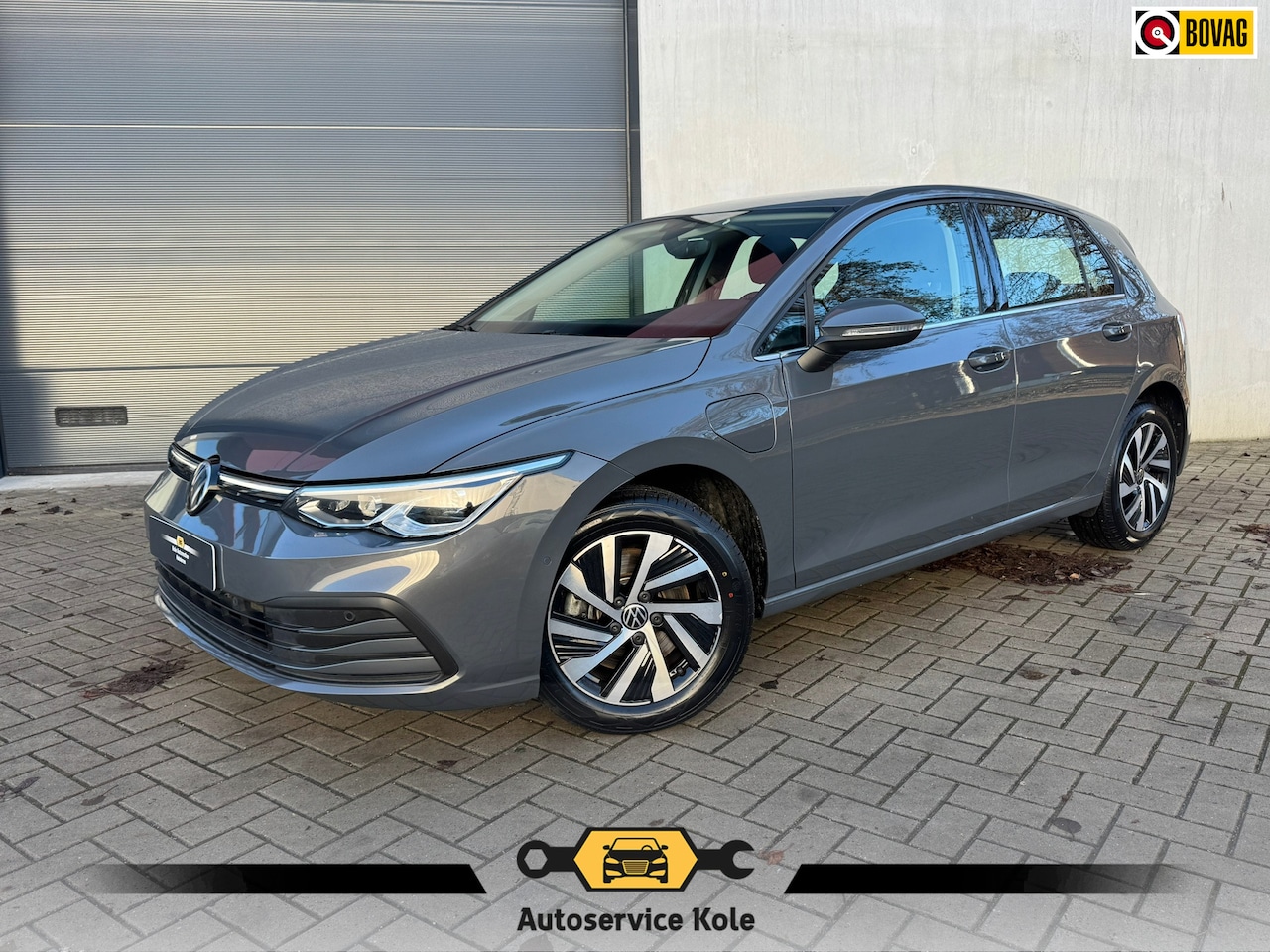 Volkswagen Golf - 1.4 eHybrid Style * Camera * Side Assist * Massage * CarPlay * - AutoWereld.nl