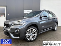 BMW X1 - 20i xDrive Sport Panoramadak / Apple-Android / Nette
