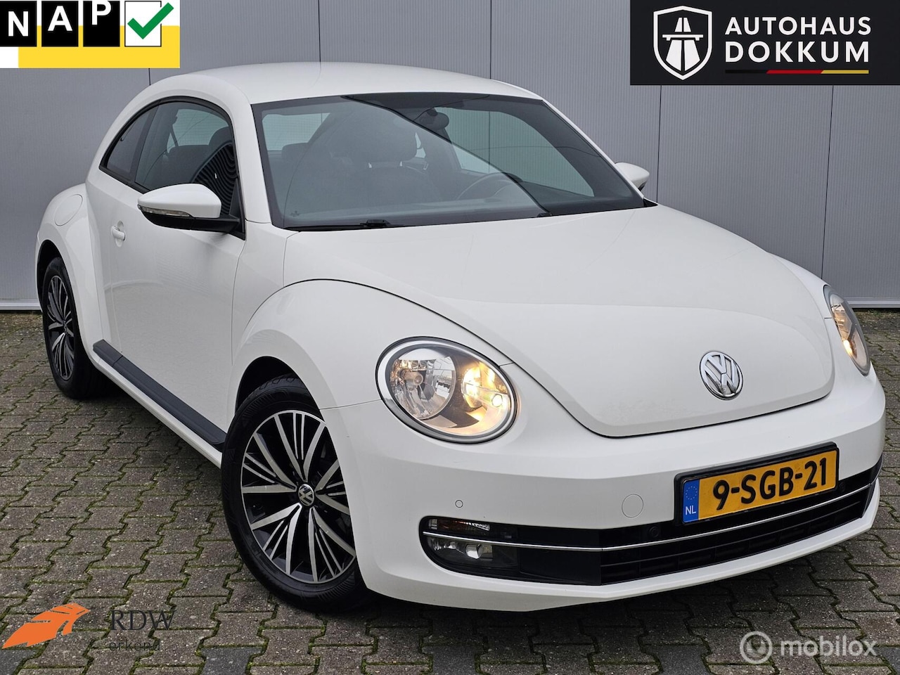 Volkswagen Beetle - 1.2 TSI Design PDC / Stoelverwarming - AutoWereld.nl