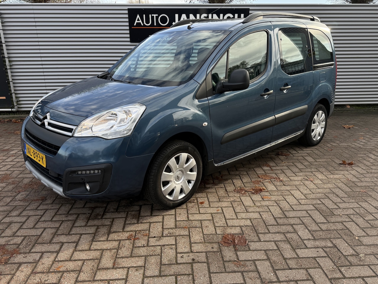 Citroën Berlingo - 1.2 PureTech XTR met 99.516km!! | PDC V+A | Climate Control | 5 Zits | Cruise Control | RI - AutoWereld.nl