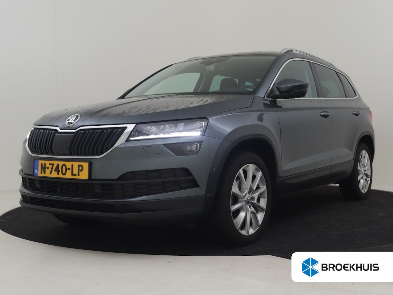 Skoda Karoq - 1.5 TSI ACT Business Edition 150pk DSG/AUTO | Camera achter | Park assist | Dodehoekdetect - AutoWereld.nl