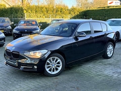BMW 1-serie - 114i EDE Executive Urban|Nieuwe Ketting + Klepseals|Half Leder|Navigatie|Airco|Stoelverwar