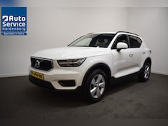 Volvo XC40 - T3 157pk/ Trekhaak 1600kg/ Apple CarPlay/ Cruise/ Parkeerverw./ Stuur & Stoel verw./ Achte