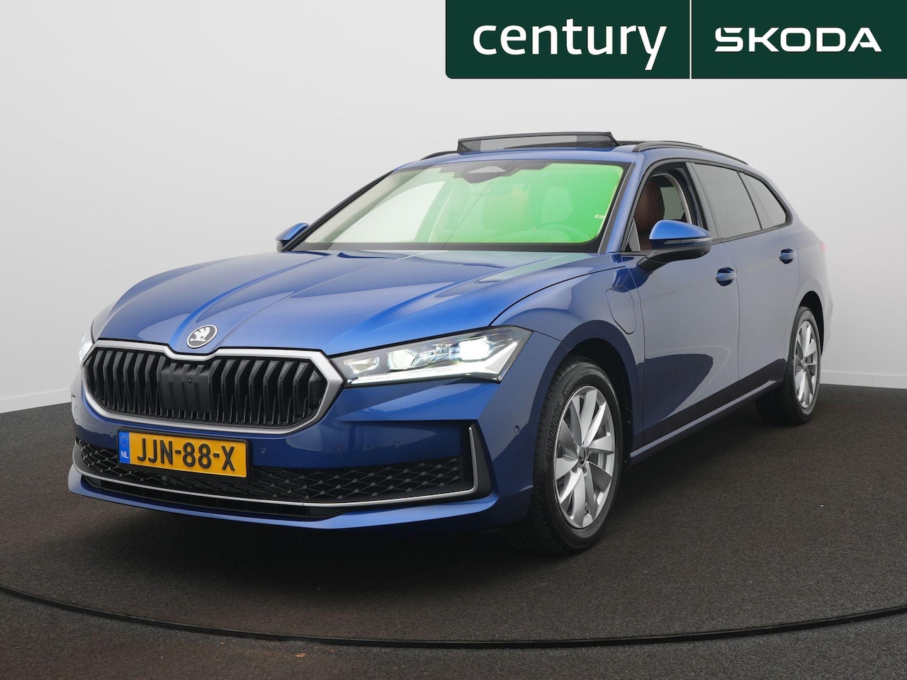 Skoda Superb Combi - 1.5 TSI PHEV Business Edition FULL OPTIONS - AutoWereld.nl