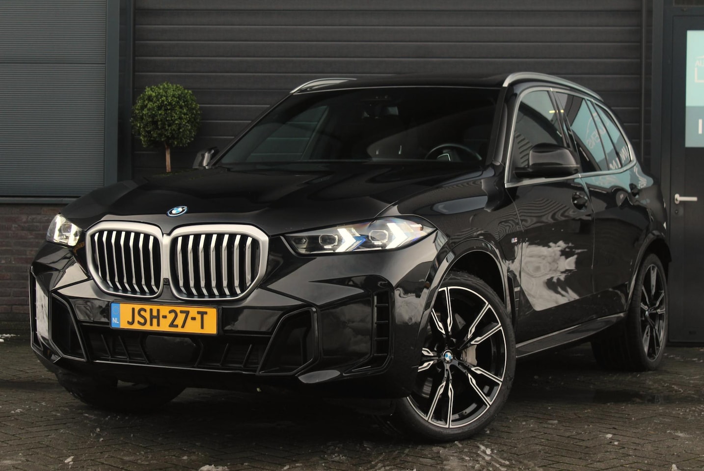 BMW X5 - xDrive50e M-Sport Launch Edition | Sky Launch | Adaptief | 22 Inch | Comfort Stoelen | Bom - AutoWereld.nl