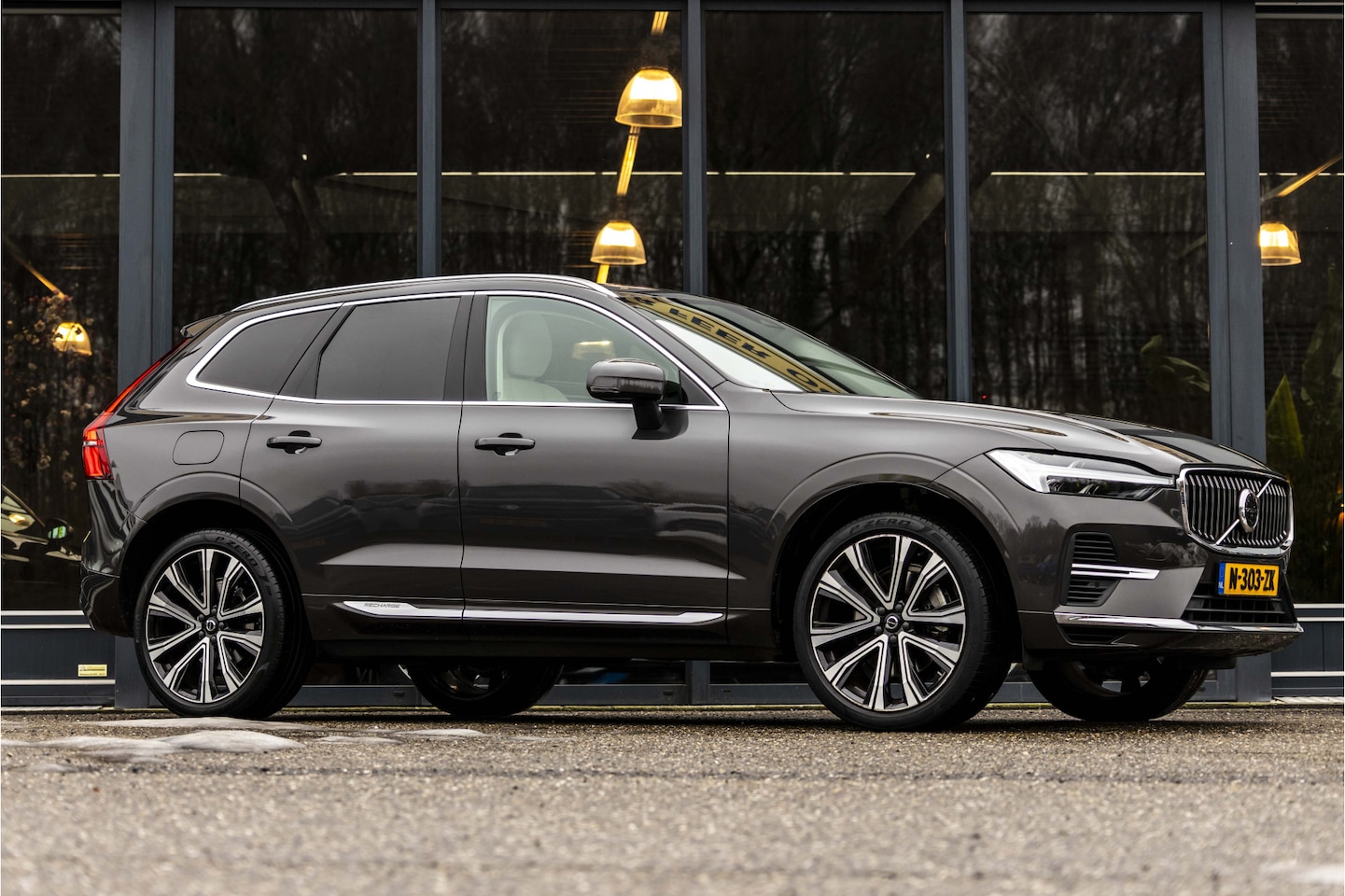Volvo XC60 - 2.0 T6 Plug-in hybrid AWD Inscription - AutoWereld.nl