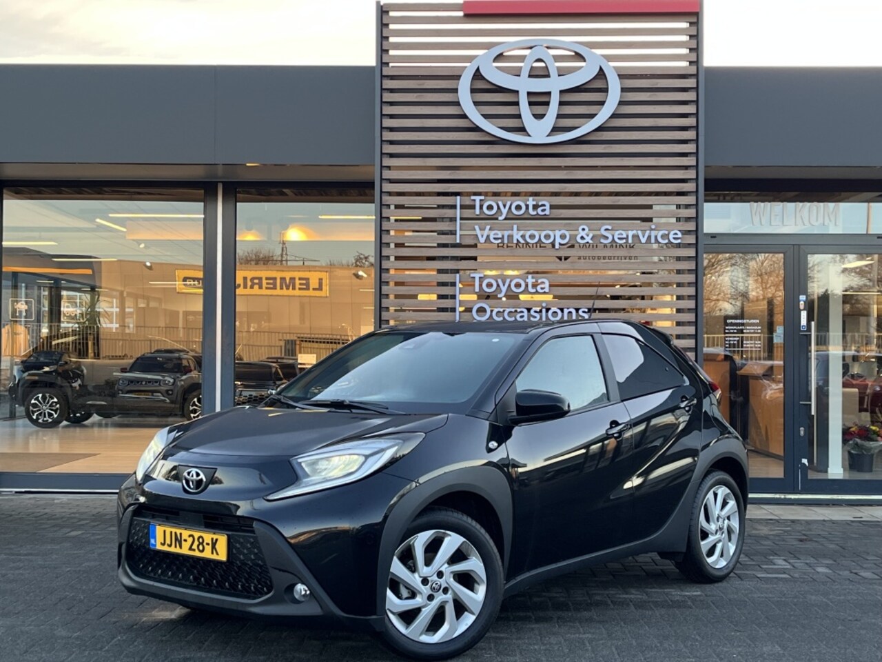 Toyota Aygo X - 1.0 VVT-i S-CVT First Editon | Automaat | Stoelverwarming - AutoWereld.nl